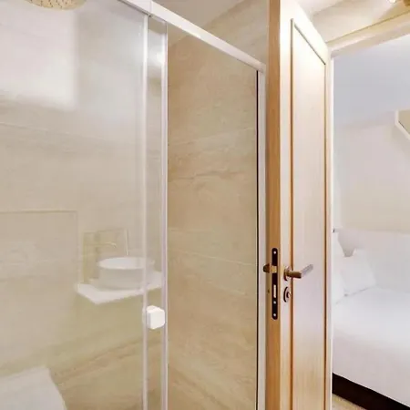 Makom Saint Honore 4* Paris